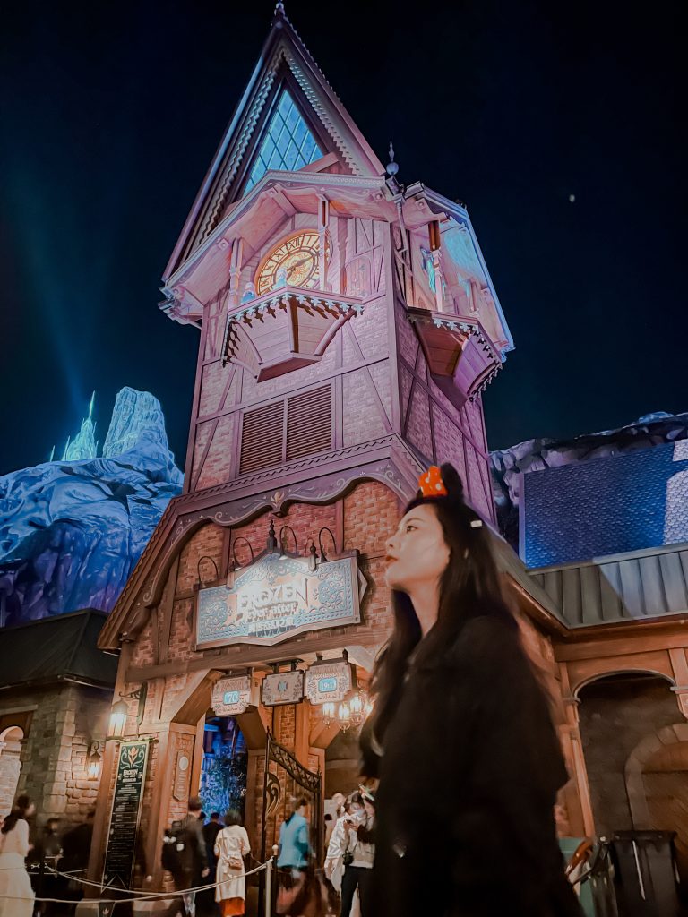 香港迪士尼冰雪奇緣場景、環境