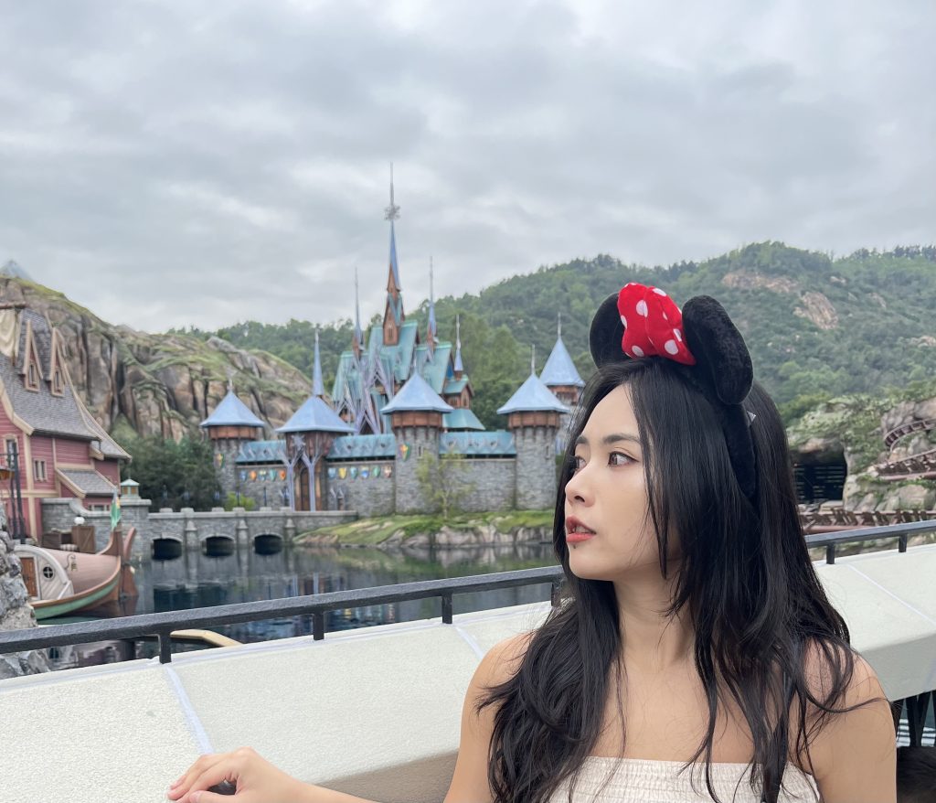 香港迪士尼冰雪奇緣場景、環境